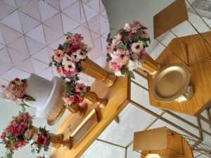 Pegue e Monte Floral Dourado (2)