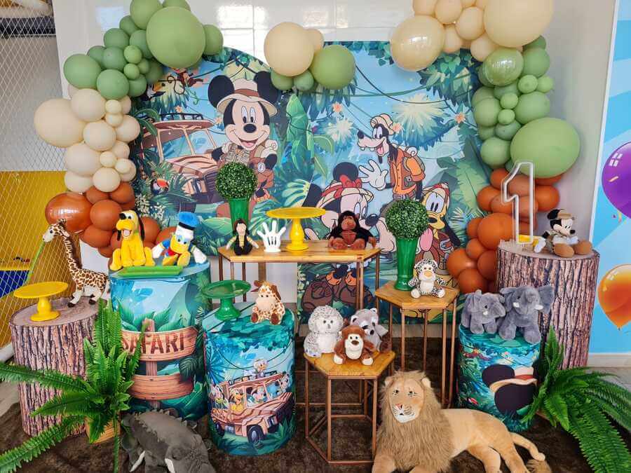 Aluguel Mini Table Mickey Safari
