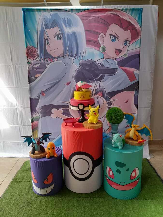 Painel Festa Tema Pokémon Charizard