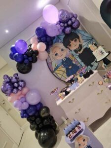 Aluguel Mini Table Wandinha