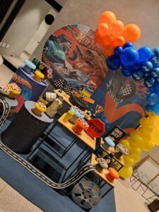 Mini Table Hot Wheels Luxo