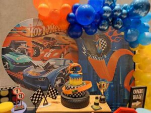 Mini Table Hot Wheels Luxo