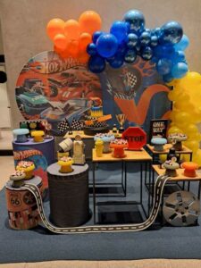 Mini Table Hot Wheels Luxo