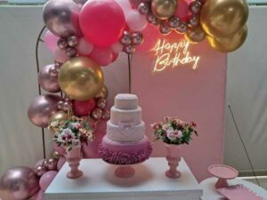Mini Table aniversario Rosa e Portal