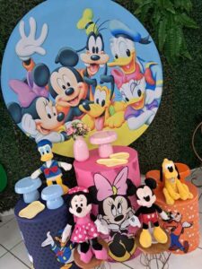 Pegue Monte Mickey e Minie