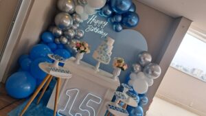 Mini Table Azul Claro e Prata