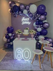 Mesa Decorada 60 anos Lilas