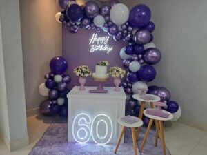 Mesa Decorada 60 anos Lilas