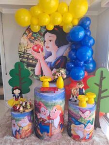 Aluguel Mini Table Branca de Neve