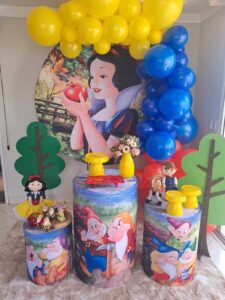 Aluguel Mini Table Branca de Neve