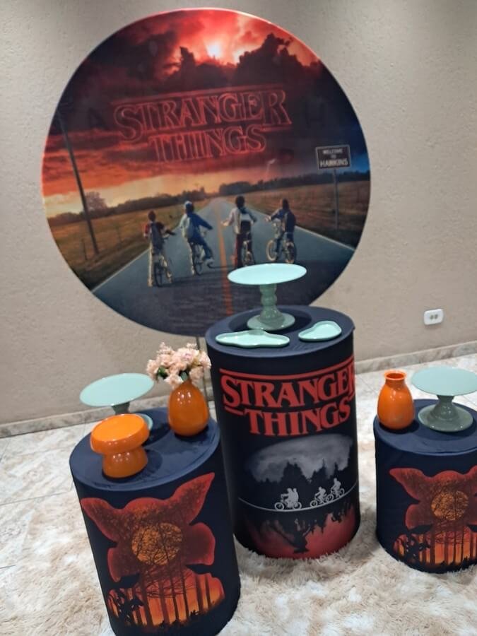 Pegue-Monte_Stranger-Things-Hawkins_Básico Pegue-Monte_Stranger-Things-Hawkins_Básico