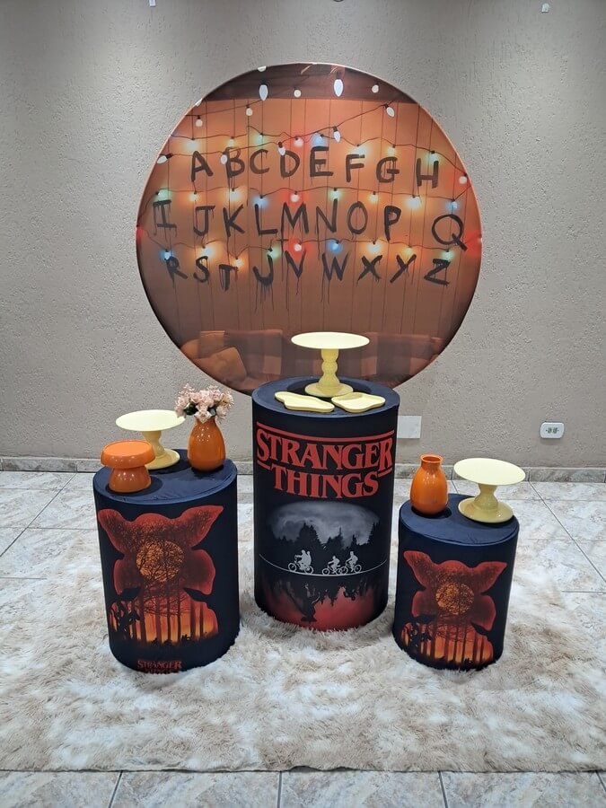 Pegue-Monte_Stranger-Things_Básico Pegue-Monte_Stranger-Things_Básico