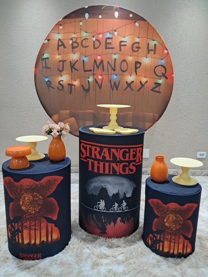 Pegue-Monte_Stranger-Things_Básico Pegue-Monte_Stranger-Things_Básico