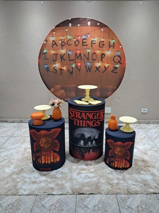 Pegue-Monte_Stranger-Things_Básico Pegue-Monte_Stranger-Things_Básico