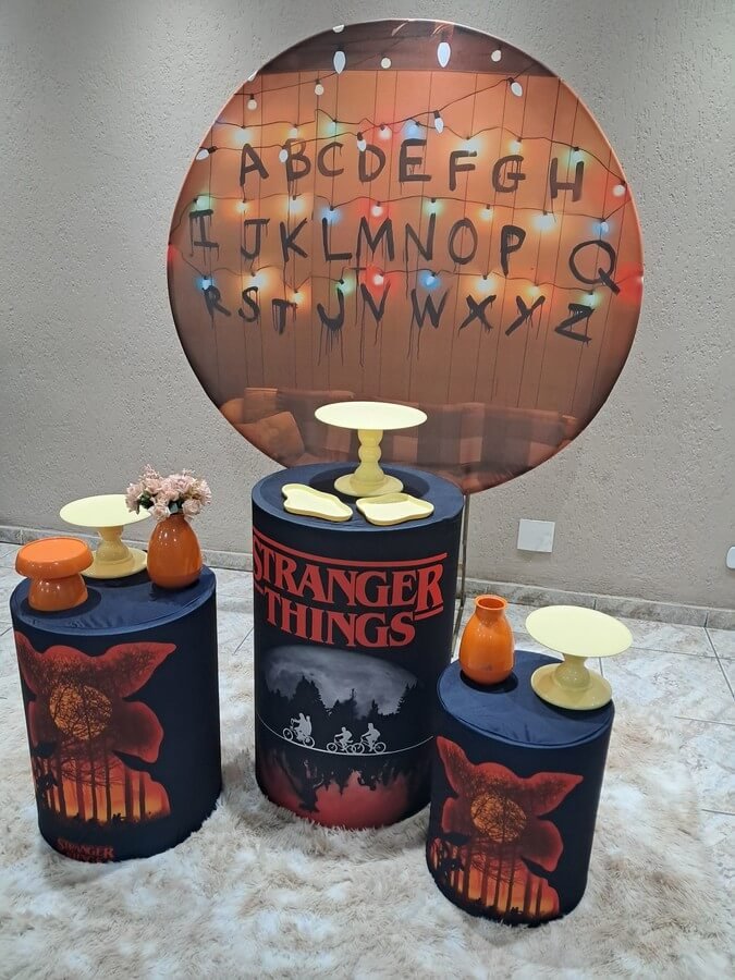 Pegue-Monte_Stranger-Things_Básico Pegue-Monte_Stranger-Things_Básico